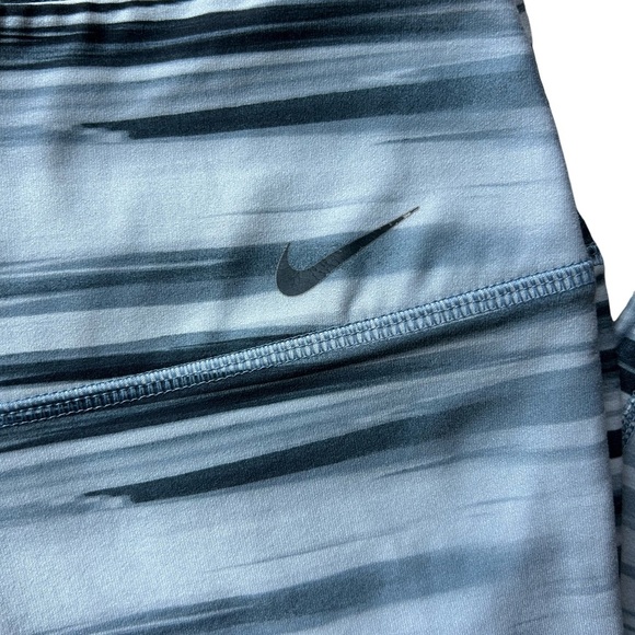 Nike Dri-Fit black white and gray Striped Leggings - Picture 9 of 11